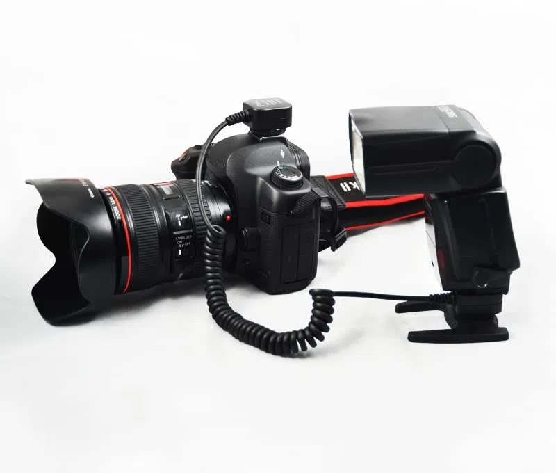 E-TTL I/II Blitzkabel OC-E3 Spiralkabel 0,6-1m Kompatibel mit Canon EOS Kameras & Blitzgeräte mit Mittenkontakt
