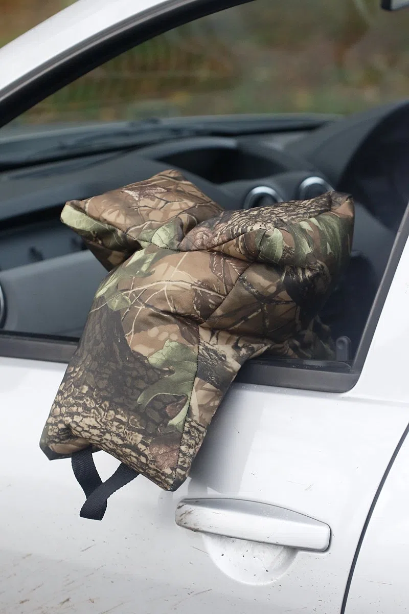Grappler Kamera Bohnensack, Blattmuster, filled Polystyrene, Große U-förmige Tasche für die Tele- objektive zum Fotografieren aus einem Auto, Diese Tasche kommt mit Polystyrol vorgefüllt, wasserdicht
