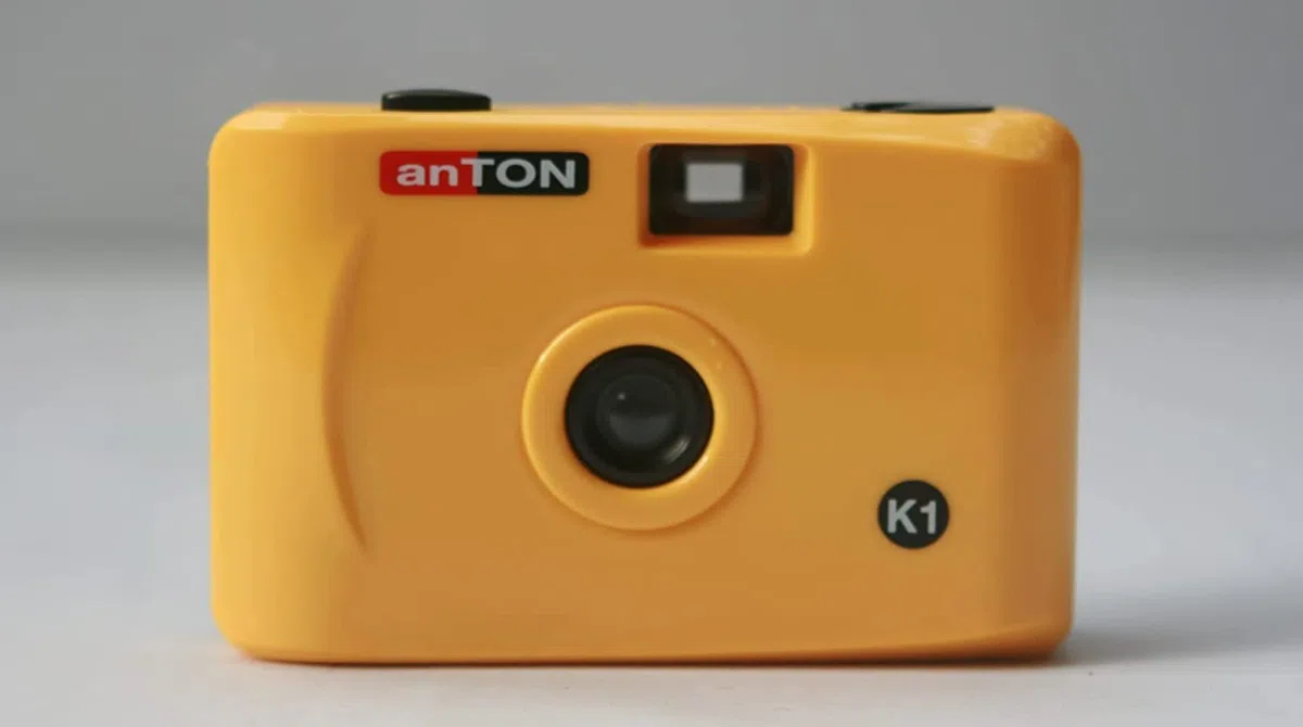 Anton K1 Nachfüllbare Wiederverwendbare Kleinbild Film 35mmKamera im Set mit Action/Unterwassergehäuse (Film Nicht im Lieferumfang)