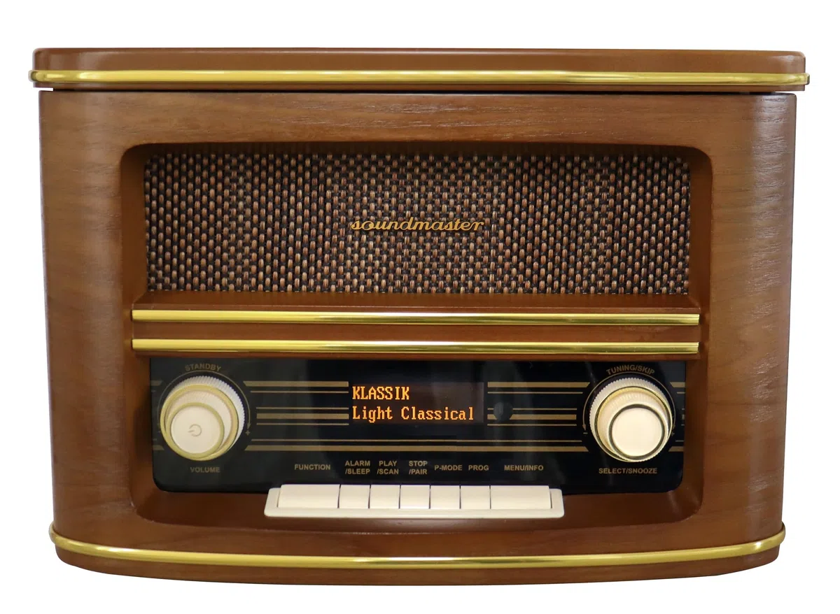 Soundmaster NR961 Nostalgie Stereoanlage mit CD-Player MP3 DAB+ Digitalradio USB Bluetooth Streaming AUX-IN Equalizer Retro Kompaktanlage Fernbedienung
