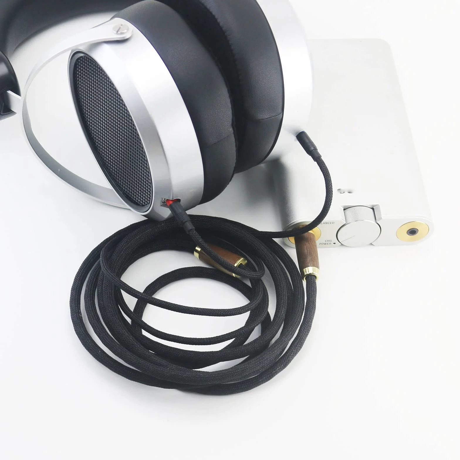 4,4 mm 7N OCC symmetrisches Kabel, versilbertes Kupfer, Walnussholzgehäuse, kompatibel mit Hifiman Sundara, Ananda, Arya, Edition XS, HE400SE, HE4XX, HE-400i Kopfhörer (2X Version)