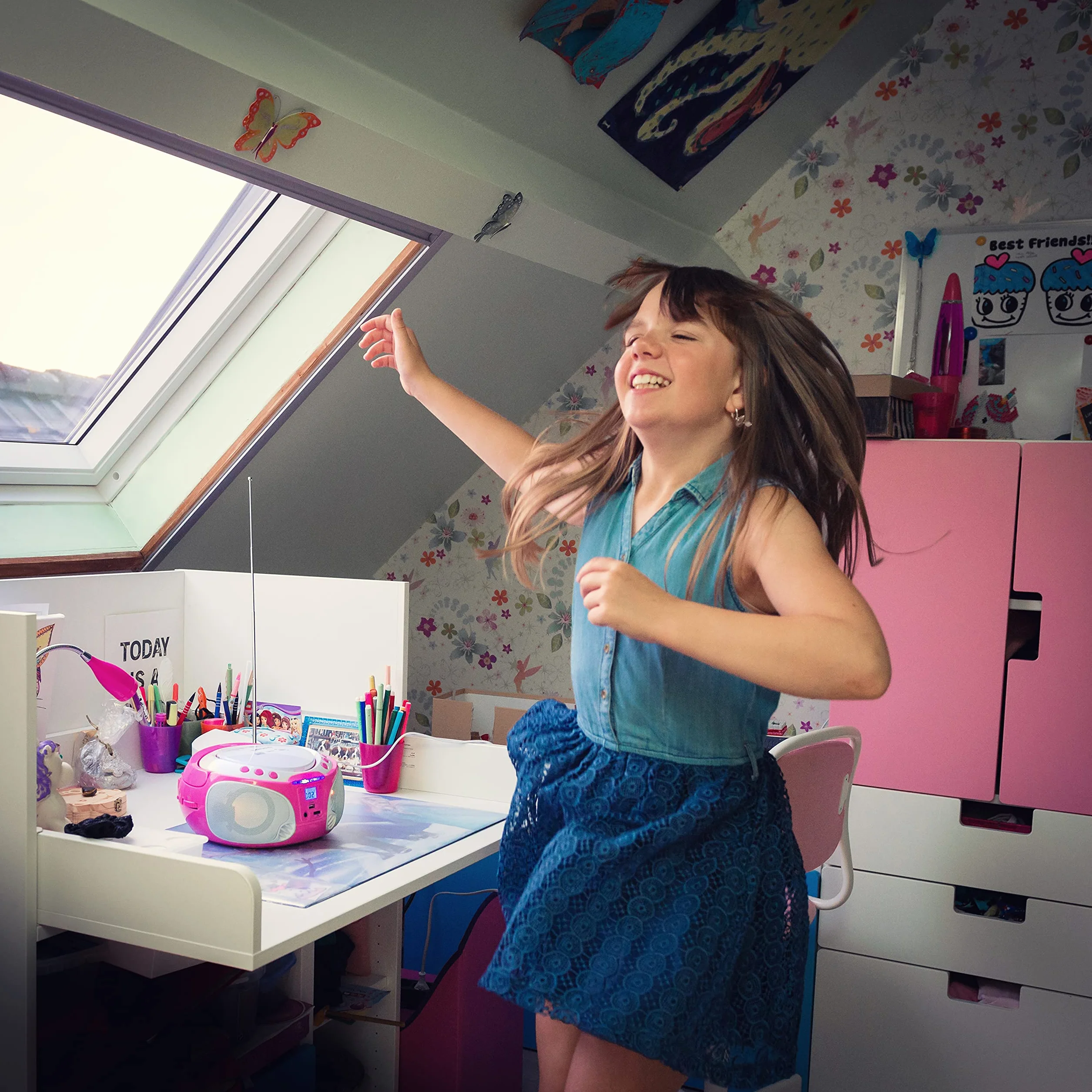 Lenco SCD-650 - tragbares CD-Radio - Kinder-Boombox - USB & Mikrofon - 6 Watt Boombox - USB Playback - AUX - FM Radio - Rosa | SCD-650 - CD Spieler - tragbares CD-Radio - Kinder-Boombox - USB & Mikrofon - 6 Watt - USB Playback