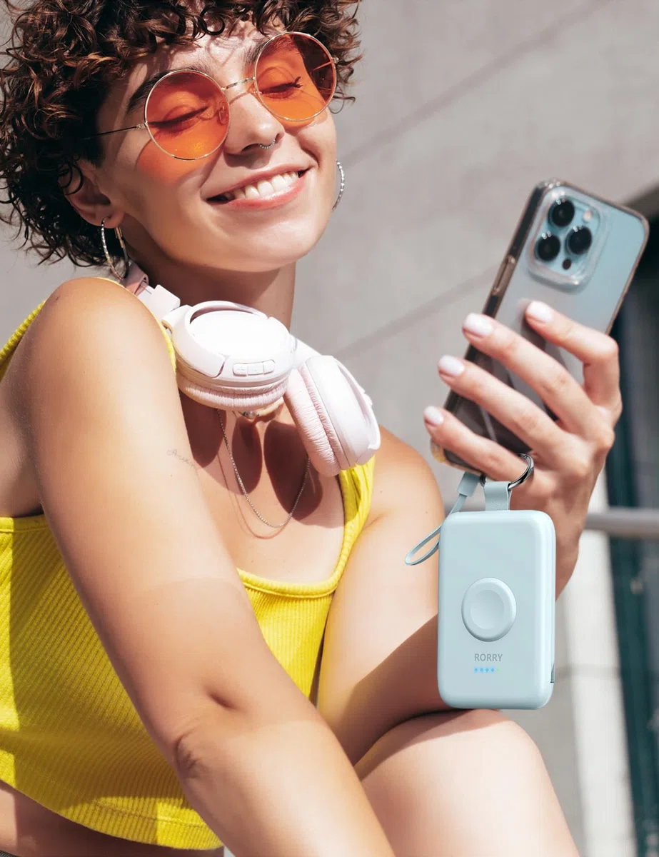 RORRY Power Bank, 10000mAh Powerbank Schnellladefunktion PD 20W mit Integriertem Kabel, Reise Portable Charger Externe Handyakkus für iPhone 17/16/15/14 and Apple Watch Ultra 11/10/9/8/7/SE, Weiß