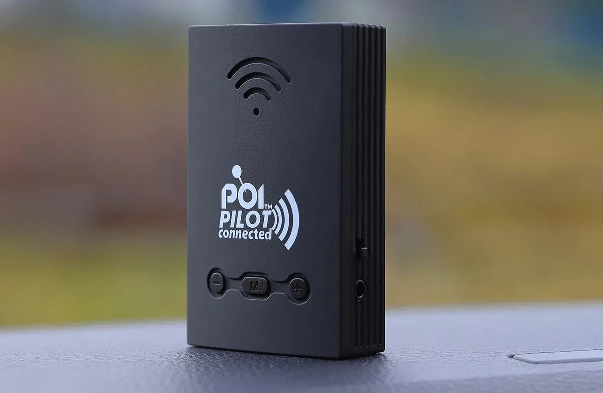 POI Pilot Radarwarner: Connected GPS-Gefahren-Warner mit Integ. SIM-Karte für Live-Updates (Blitzerwarner, Connected Live Radarwarner, Navigationsgerät)