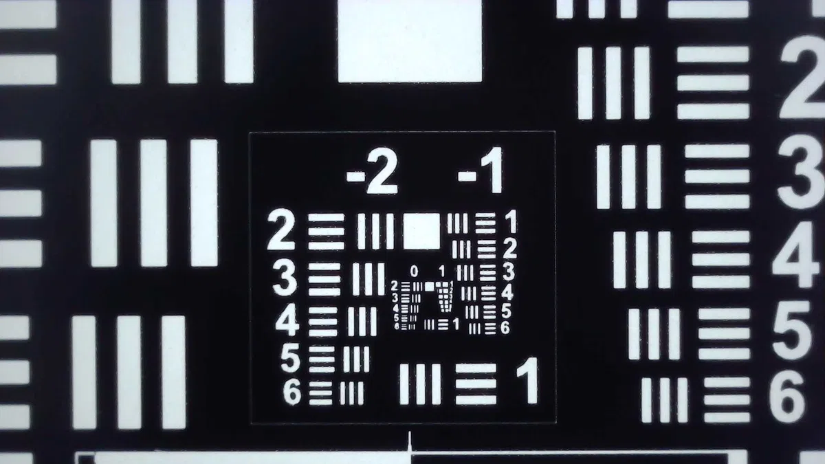 6x6 MF Slide von Vlads Test Target in 70x70 mm, GEPE-Halterung für Kamera-Scan-Tune-Up, Digitalisieren Sie Ihre unbezahlbaren Dias und Negative mit höchster Schärfe und Treue