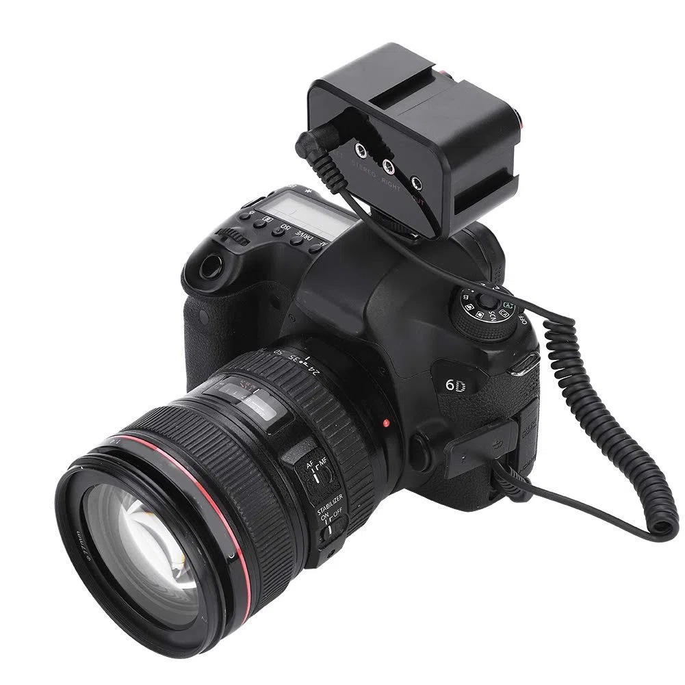 2-Kanal-Kamera-Mikrofon-Audiomixer für DSLR-Kameras, universeller tragbarer Mikrofon-Audioadapter-Mixer mit 3,5-mm-Eingängen, DREI Montageschuhen, Zwei Trimmregler, Zwei Stereo/Mono-Adapter