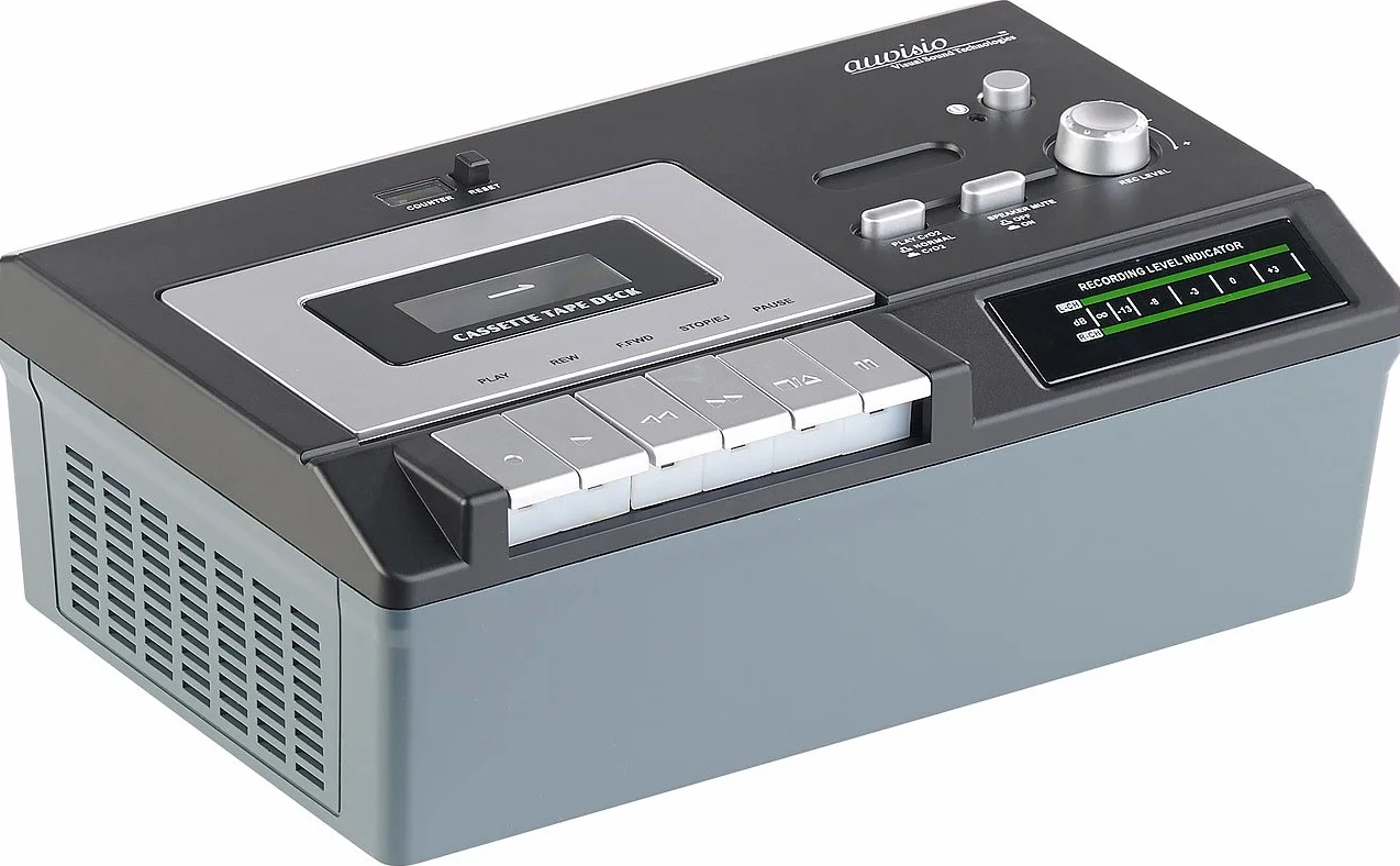 auvisio Kassettenrekorder: USB-Kassetten-Player UCR-2200 zum Abspielen & Digitalisieren (MC digitalisieren, Kassettenspieler, to)