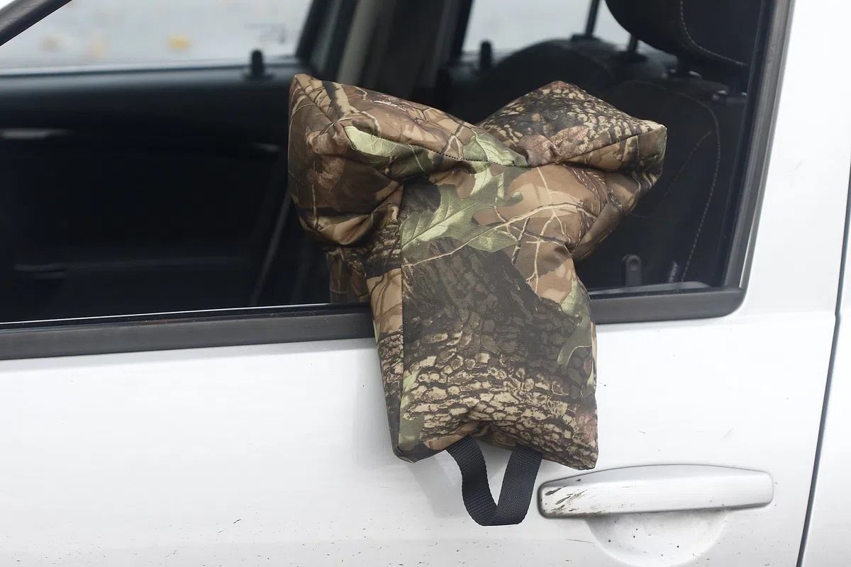 Grappler Kamera Bohnensack, Blattmuster, filled Polystyrene, Große U-förmige Tasche für die Tele- objektive zum Fotografieren aus einem Auto, Diese Tasche kommt mit Polystyrol vorgefüllt, wasserdicht