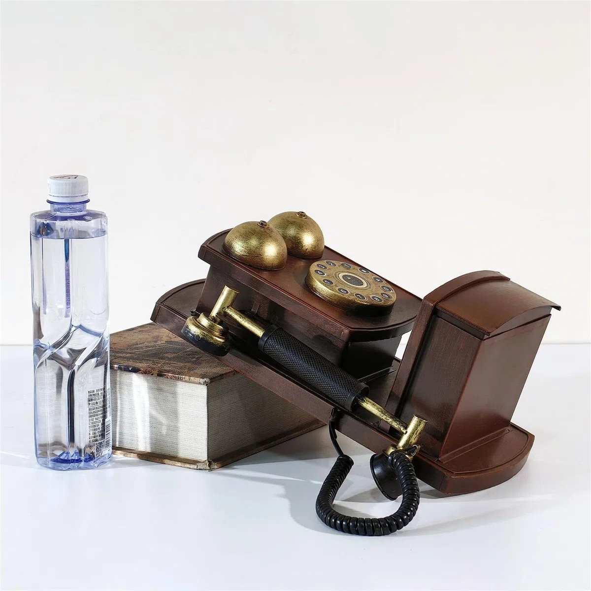 Retro Klassisches Wandtelefon mit Schnur, antikes Festnetztelefon mit Aufbewahrungsbox, modernes Homeoffice