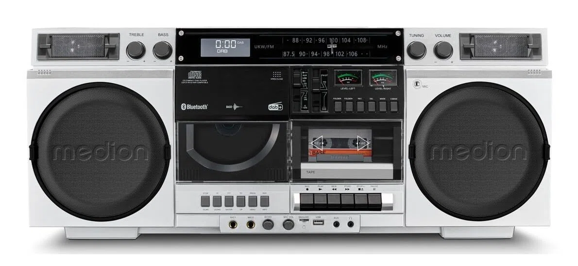 Medion LIFE® P66538 Retro-Boombox silber