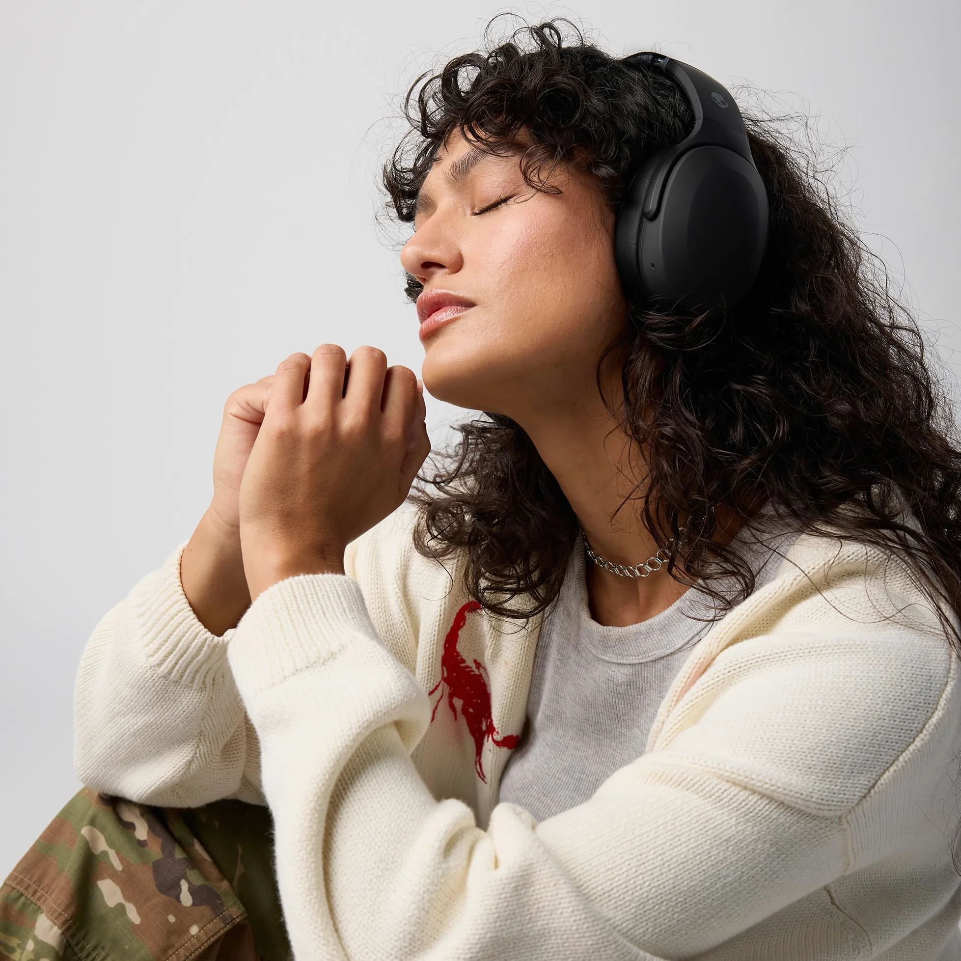 Skullcandy Crusher Evo Wireless Bluetooth-Kopfhörer mit zusätzlichem USB-C-Ladekabel, multisensorischem Bass, schallisolierender Over-Ear-Passform, 40 Stunden Akkulaufzeit - Schwarz