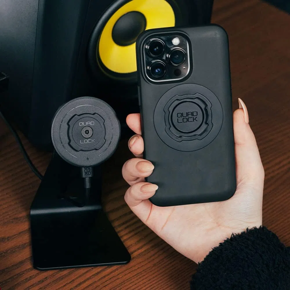 Quad Lock MAG Kabelloses Ladegerät 15 W für Smartphone, kompatibel mit MAG-Schutzhüllen, Auto- und Schreibtischhalterungen